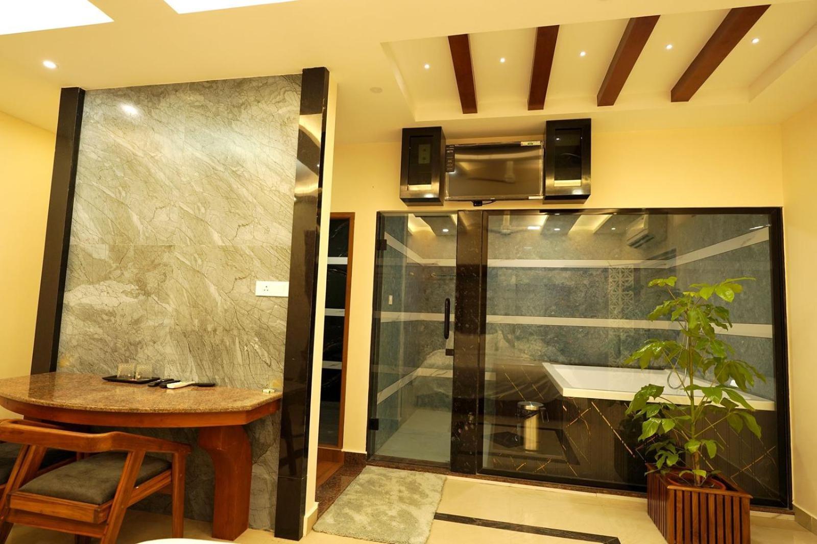 Готель Krishnakripa Premium Residency Kochi Екстер'єр фото