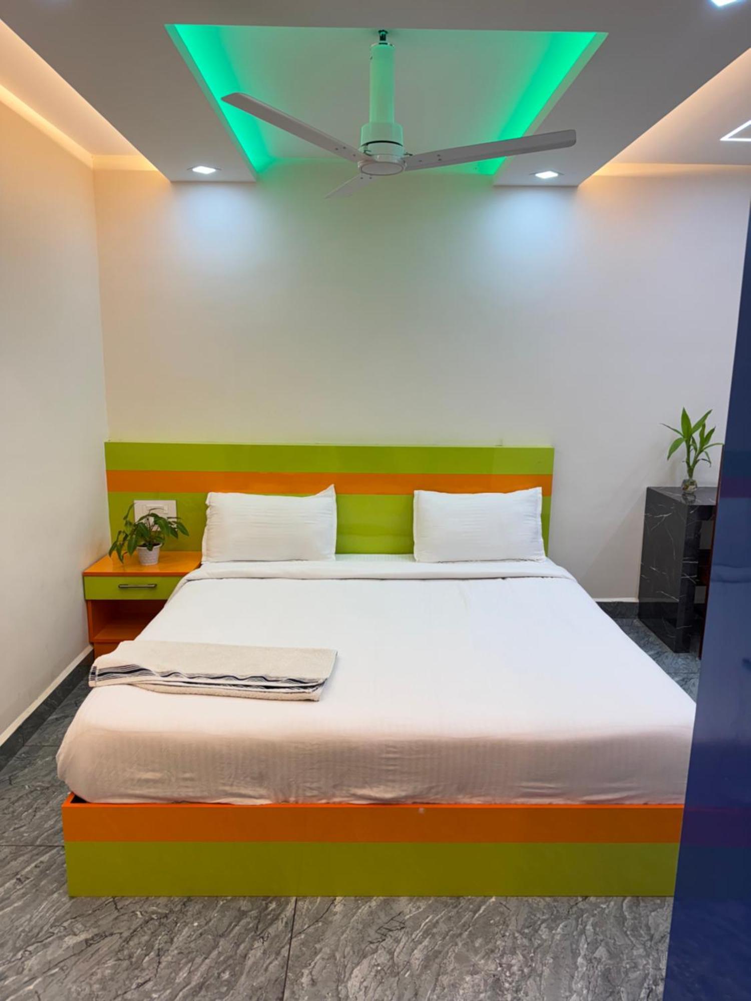 Готель Krishnakripa Premium Residency Kochi Екстер'єр фото